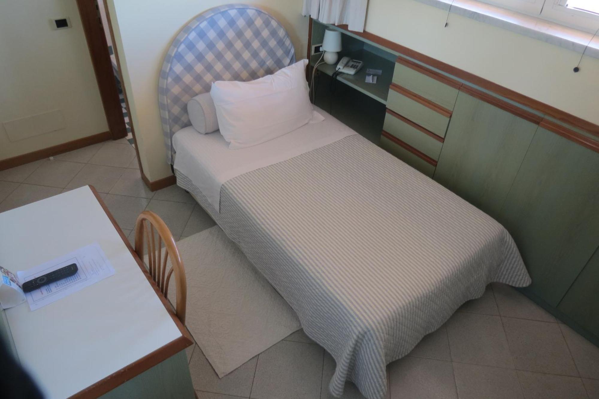Hotel Eden ชินกวาเล ภายนอก รูปภาพ